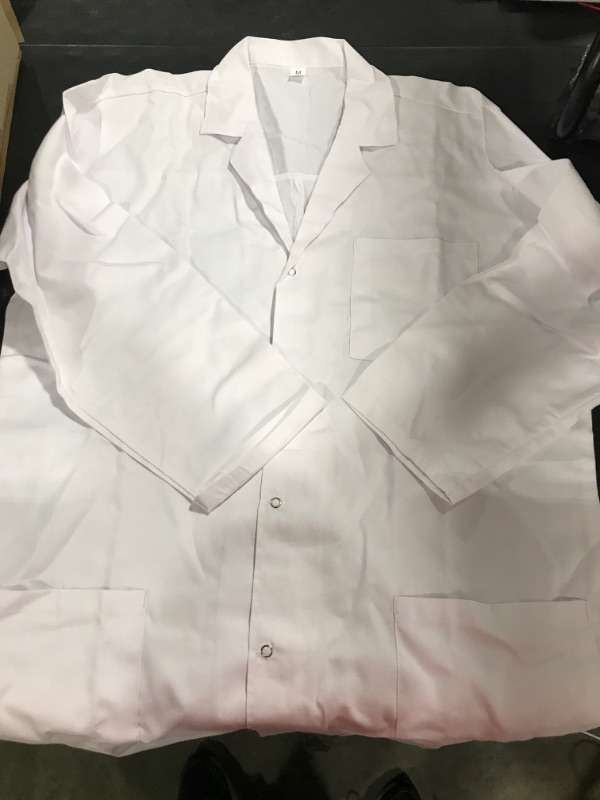 Photo 2 of [Size M] Ladies Lab Coat with 2 Pockets- White