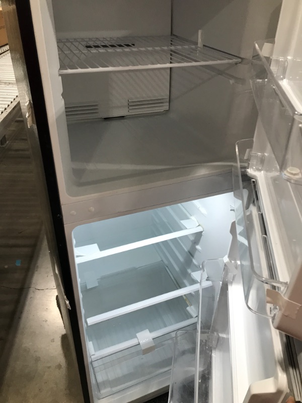 Photo 5 of 10.1 cu. ft. Top Freezer Refrigerator in Stainless Steel Look
