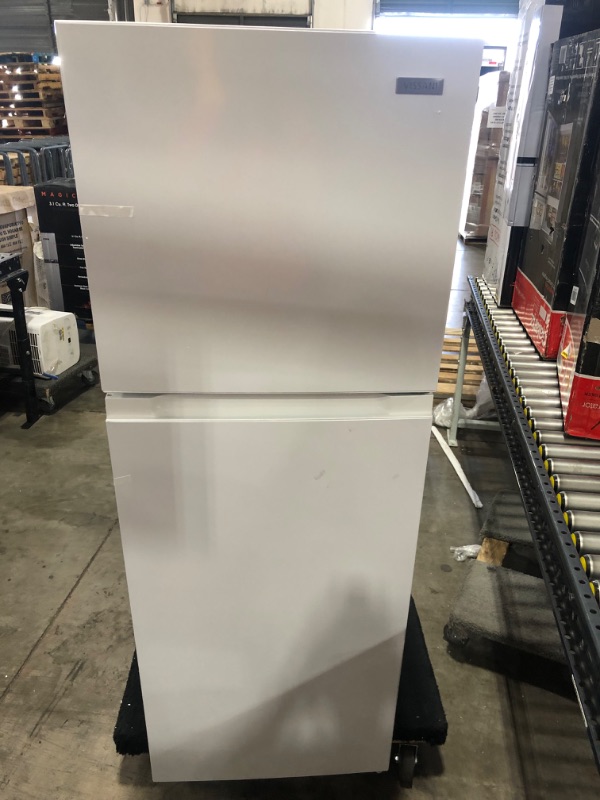 Photo 4 of  Vissani 10.1 Cu. Ft. Top Freezer Refrigerator in White 