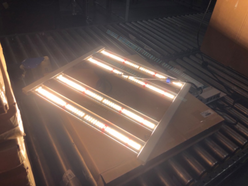 Photo 3 of Full Spectrum LED Grow Light-GP3000 2.9umol/J Plant Lights 300W for 3x3 Coverage Indoor Plants Grow Tent