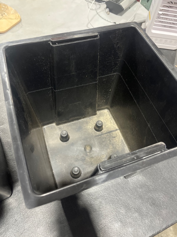 Photo 1 of 12" PLANTERS