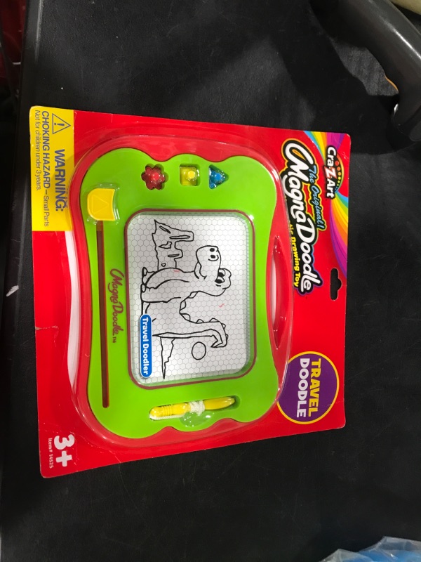 Photo 2 of Cra-Z-Art Magna Doodle Travel Doodler