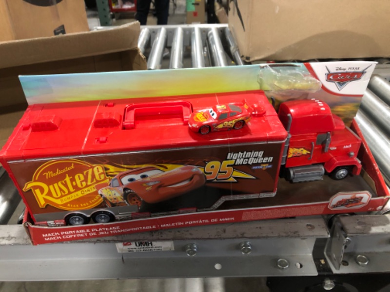 Photo 2 of Disney Pixar Cars 3 Mack Portable Playcase [Amazon Exclusive]