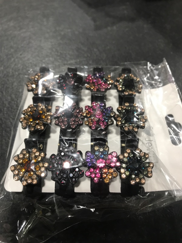 Photo 1 of 4 PCS HAIR CLIPS