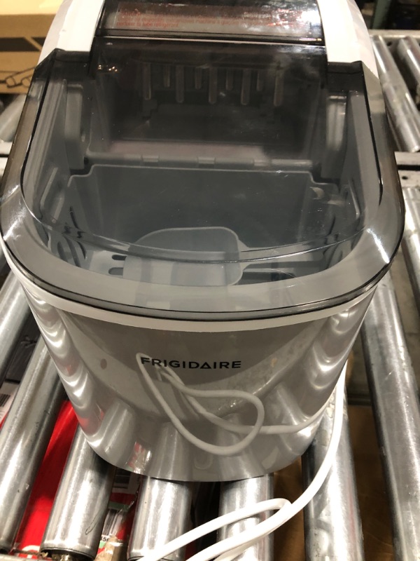 Photo 2 of FRIGIDAIRE EFIC189-Silver Compact Ice Maker, 26 lb per Day, Silver (Packaging May Vary)