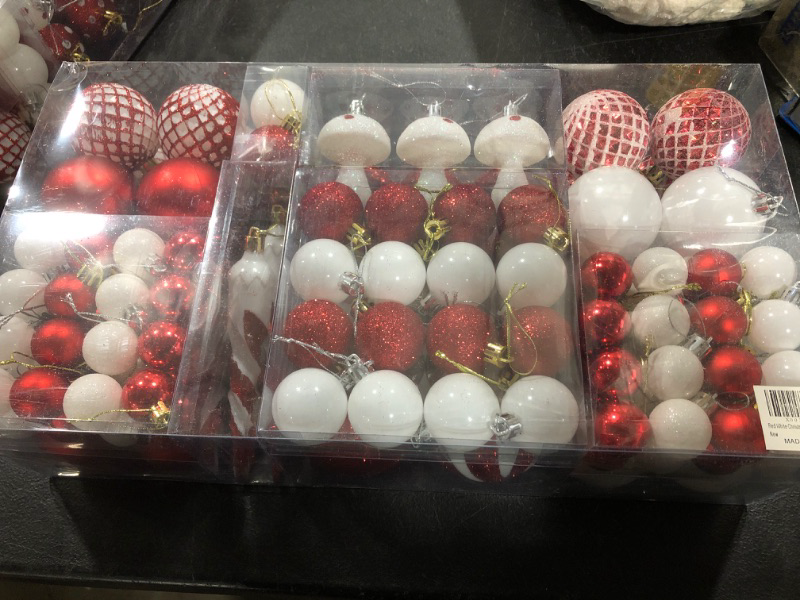 Photo 2 of 124 Pcs Christmas Ball Ornaments Set, Shatterproof Christmas Balls Decorations, Assorted Decorative Hanging Christmas Tree Ornaments Baubles for Party Holiday Decor? Red White