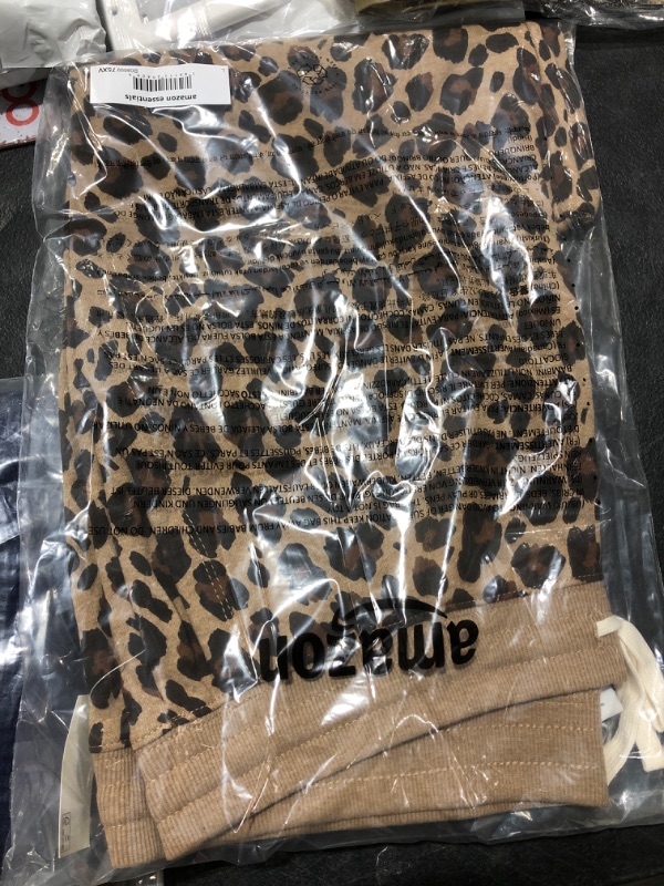 Photo 1 of Amazon Essentials Women's French Terry Fleece Jogger Sweatpant (Available in Plus Size) Large Leopard