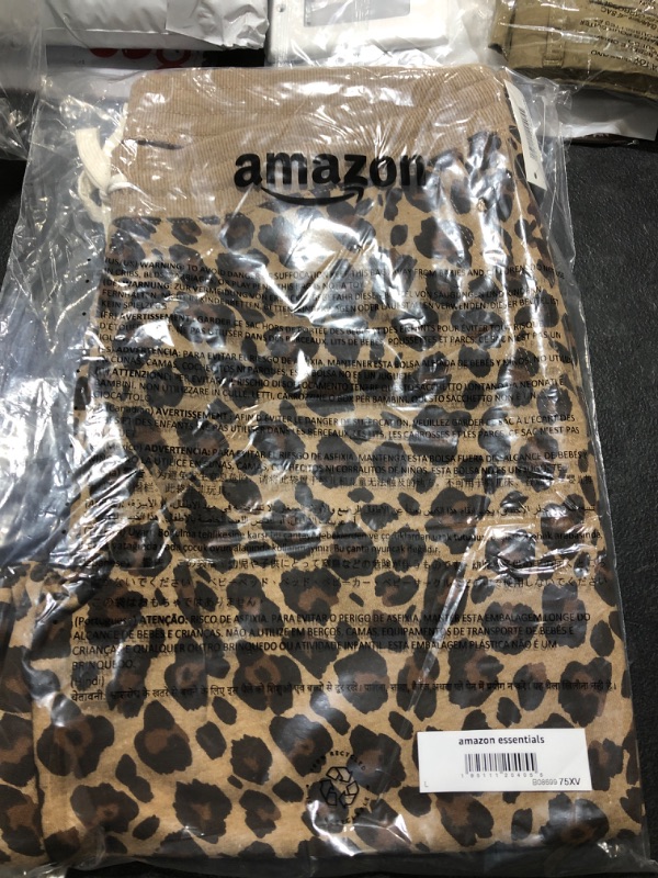 Photo 1 of Amazon Essentials Women's French Terry Fleece Jogger Sweatpant (Available in Plus Size) Large Leopard