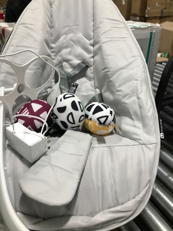 Photo 3 of 
4moms MamaRoo Multi-Motion Baby Swing, Bluetooth Baby Swing with 5 Unique Motions, Grey