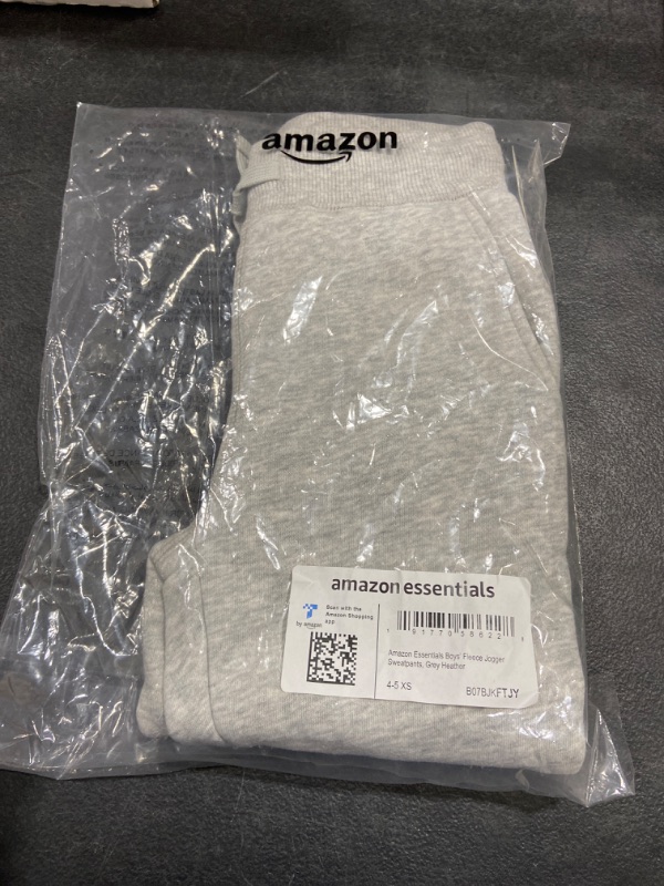 Photo 1 of Amazon Essentials Boys and Toddlers' Fleece Jogger Sweatpants, Multipacks 1 Grey Heather X-Small