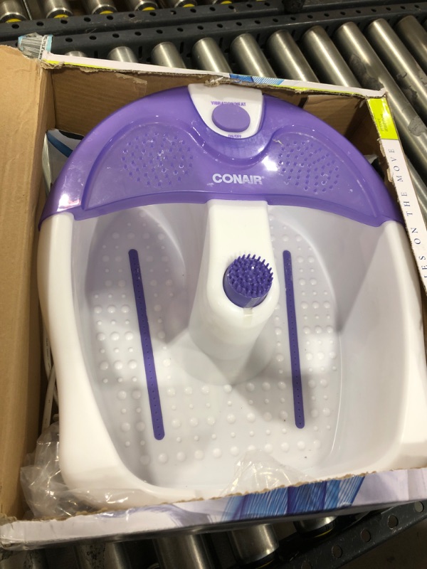 Photo 2 of Conair Pedicure Foot Spa with Soothing Vibration Massage (1852766)
