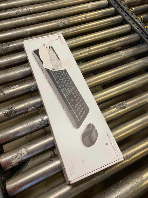 Photo 1 of Microsoft Wireless Desktop 850 with AES ) - Black. Wireless Keyboard and Mouse Combo. Snap-In USB Transciever. Right/Left Hand Use Mouse