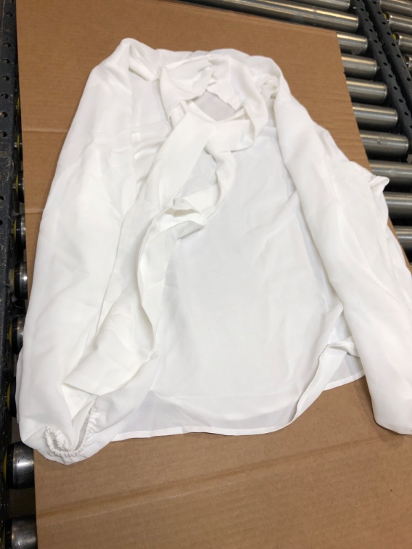 Photo 1 of 2X ---- WOMENS WHITE BLOUSE 