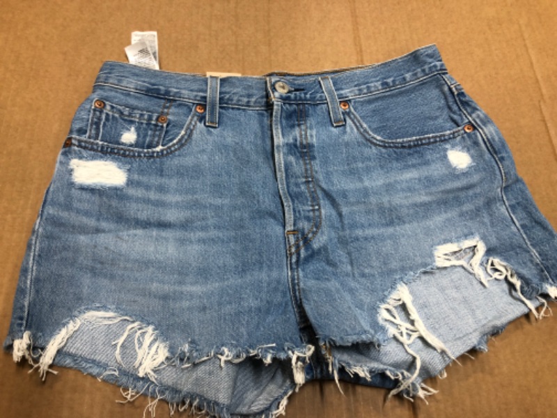 Photo 2 of 29 ---Levi's Women's 501 Original Shorts 29 Sansome Straggler (Waterless)