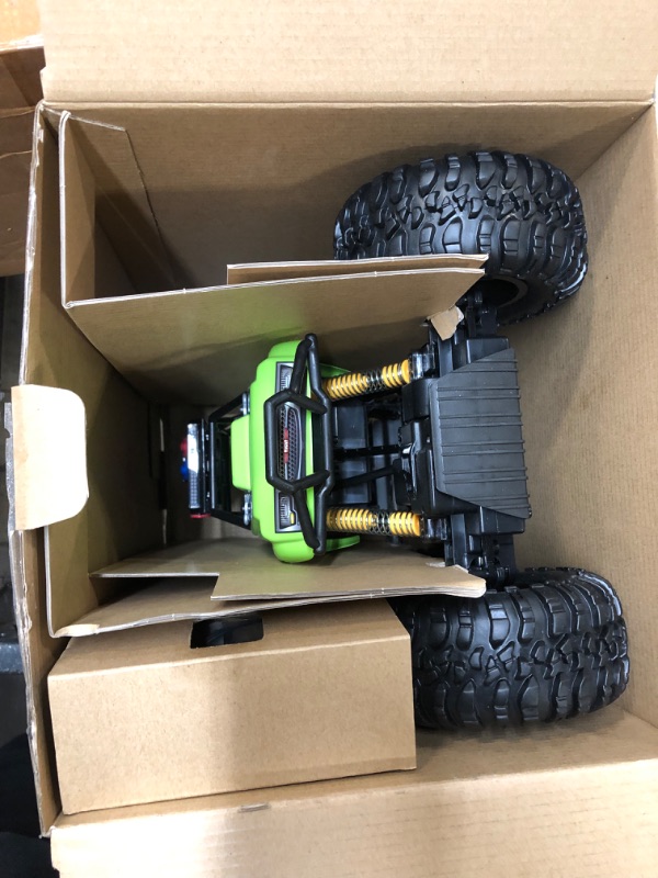 Photo 2 of maisto r/c rock crawler 3xl radio control vehicle (colors may vary)