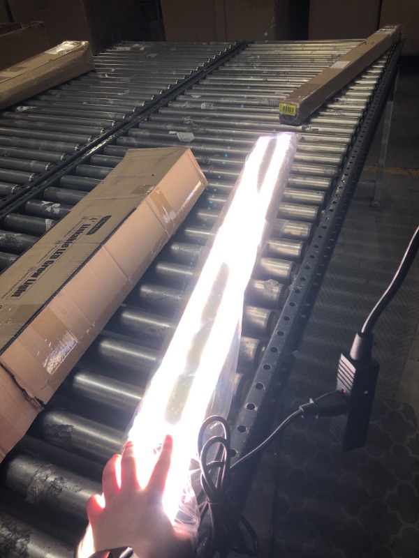 Photo 1 of 4' linkable LED grow light 