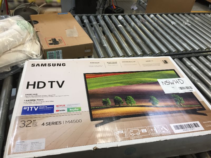 Photo 4 of SAMSUNG 32-inch Class LED Smart FHD TV 720P (UN32M4500BFXZA)