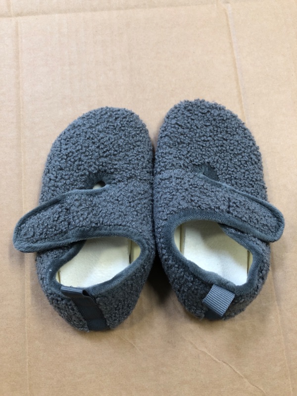 Photo 1 of kids slippers 