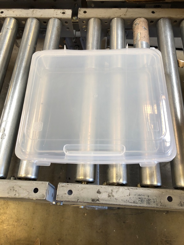 Photo 2 of IRIS USA Portable Project Case, 1 Pack, Clear 11"x13" 