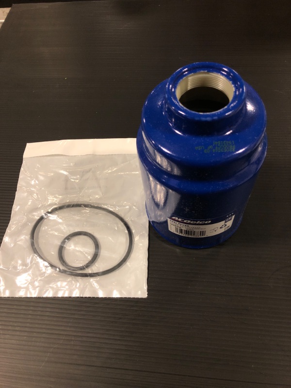 Photo 2 of GM Genuine Parts TP3018 Fuel Filter Kit