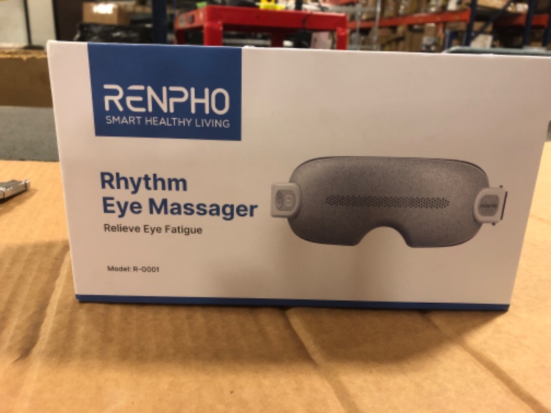 Photo 1 of 
Eyeris Rhythm Eye Massager
Helps relieve eye fatigue and dry eyes
Reduces eye puffiness and dark circles
Relaxes the eye area
Improves sleep quality