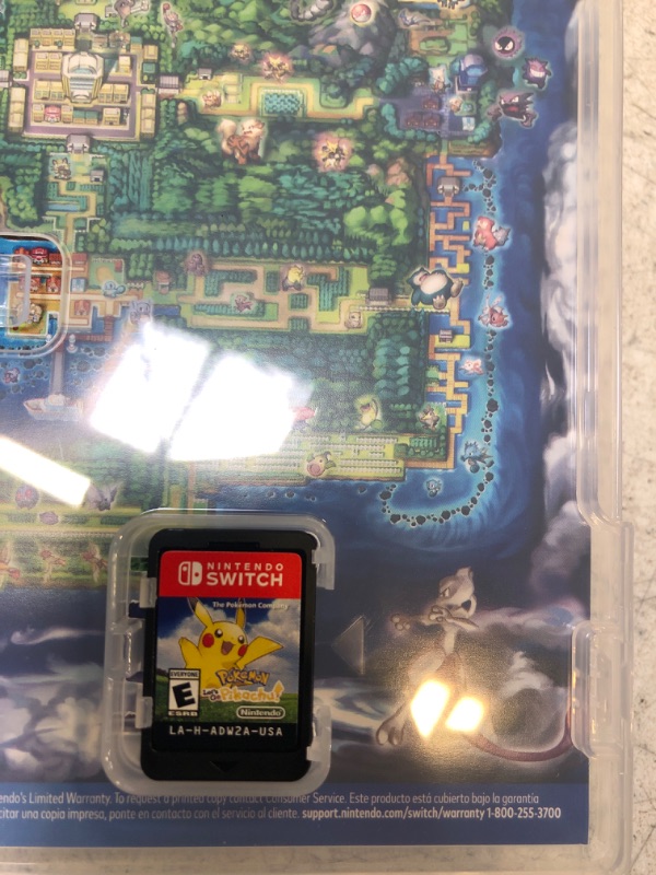 Photo 2 of Pokemon: Let's Go, Pikachu! - Nintendo Switch

