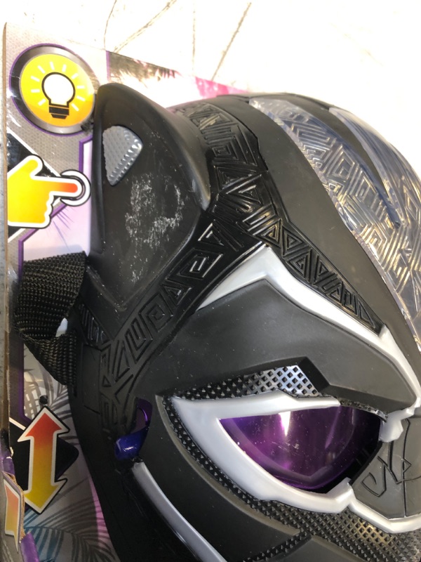 Photo 2 of Marvel Black Panther Marvel Studios Legacy Collection Black Panther Vibranium Power FX Mask (Target Exclusive) Mark on item left from a sticker

