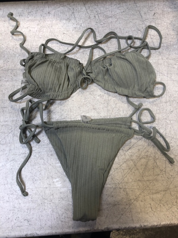 Photo 1 of 2 PIECE BIKINI 
MEDIUM 