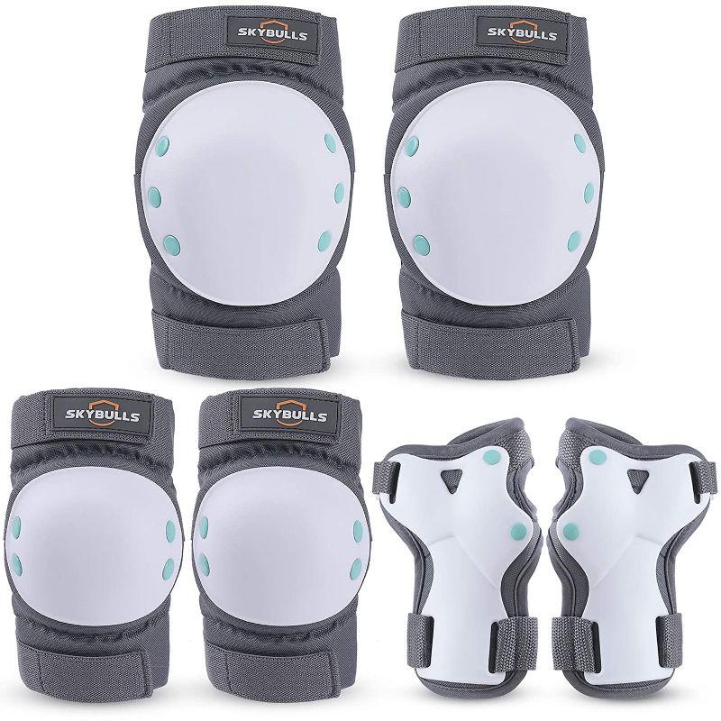 Photo 1 of Elbow and Knee Pads Kids Youth Adult with Wrist Guards Protective Gear for Skateboard Roller Skating Biking Rollerblading Skating Ski Inline Skates Snowboarding Longboarding 
