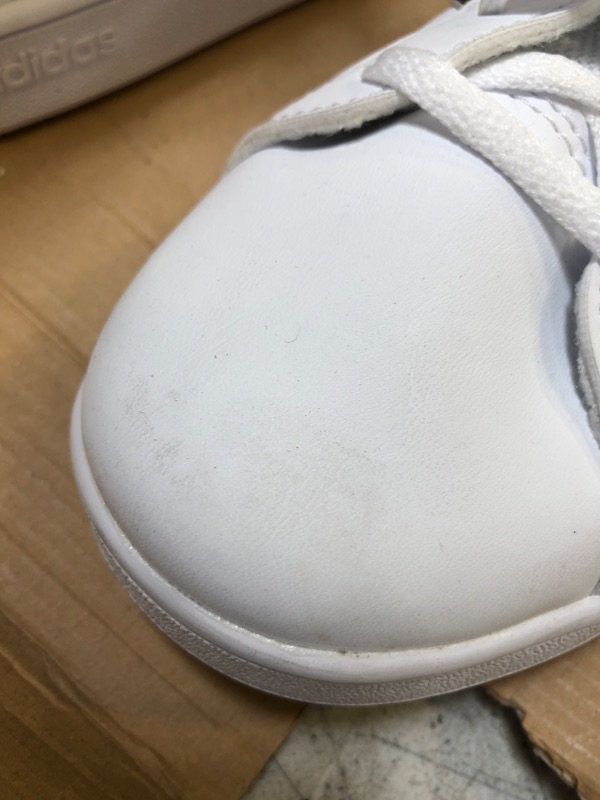Photo 5 of adidas Unisex-Child Grand Court (Big Kid) Sneaker size 5.5 