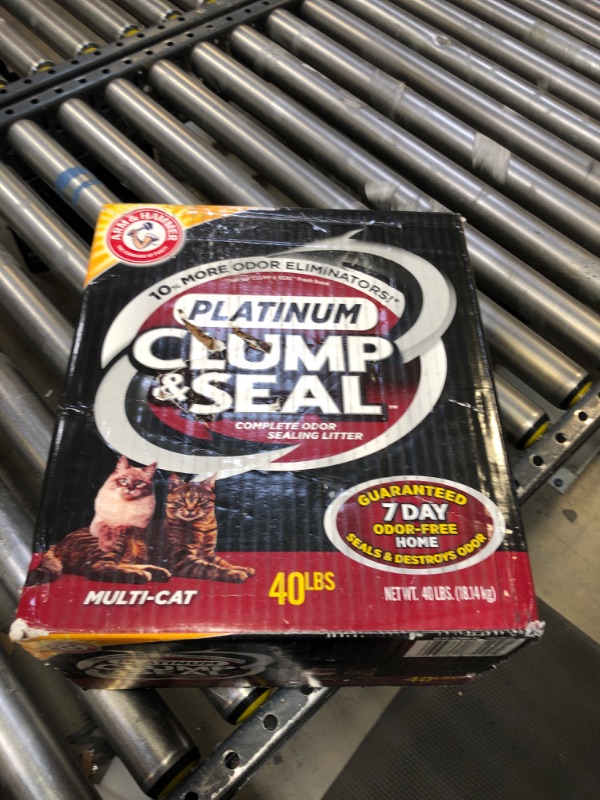 Photo 2 of ARM & HAMMER Clump & Seal Platinum Cat Litter 40 lb
BOX IS OPENED**************