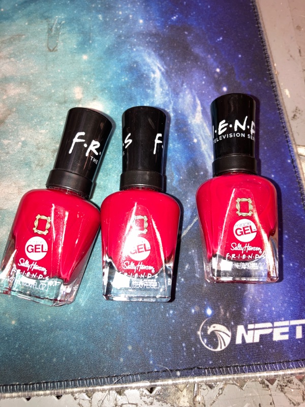 Photo 2 of 3 pack Sally Hansen Miracle Gel Friends Collection, Nail Polish, He's Her Lobster, 0.5 fl oz
