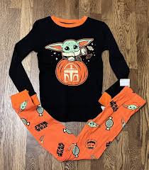 Photo 1 of Boys' Star Wars: The Mandalorian The Child 2pc Snug Fit Pajama Set - Black 6
