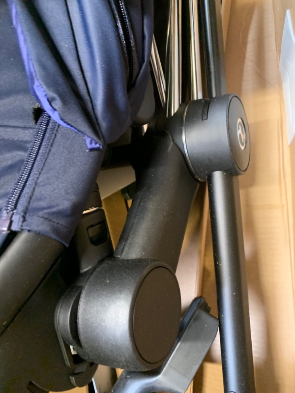 Photo 1 of Cybex Epriam Chrome/Black Frame + indigo Blue Seat
