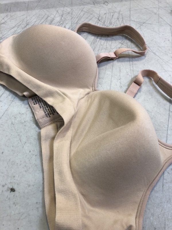 Photo 2 of Bali Comfort Revolution Wireless Bra, Full-Coverage Wirefree Bra, Wireless Everyday Bra with Cool Comfort Fabric 38B Nude