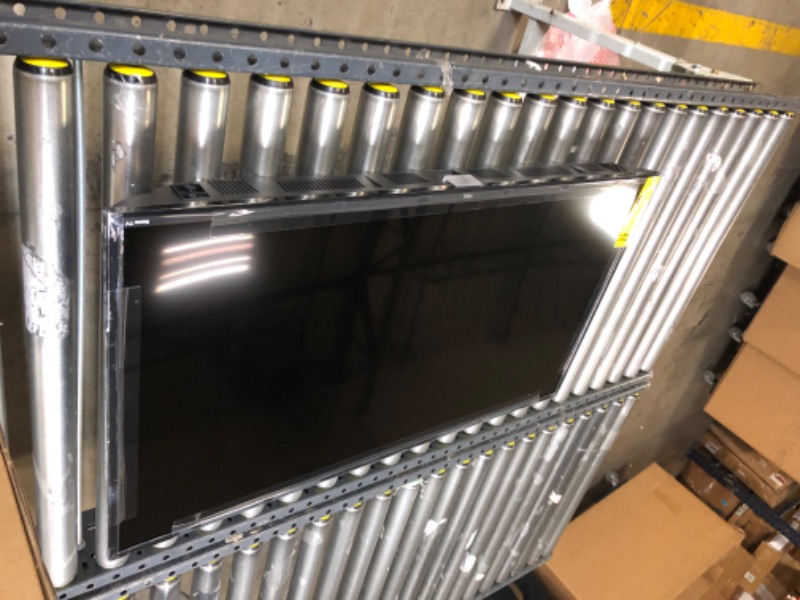 Photo 1 of TCL 40" Class 3-Series Full HD 1080p LED Smart Roku TV - 40S355