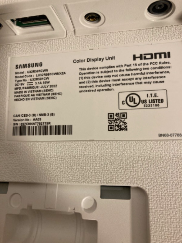 Photo 1 of 4K UHD CURVED SAMSUNG MONITOR
WHITE 22INCHES