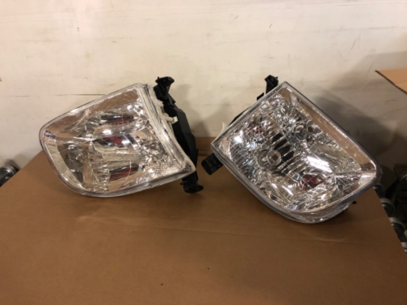 Photo 2 of For Toyota Sequoia 2001-2004/Tundra 2003-2004 Headlight Assembly Pair Driver and Passenger Side For TO2502144 | 81150-0C020 Tundra Double Cab