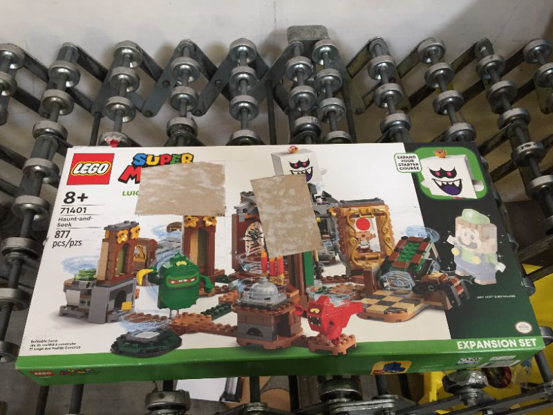 Photo 3 of LEGO Super Mario Luigi’s Mansion Haunt-and-Seek Expansion Set 71401 Toy Building Kit for Kids Aged 8 and up (877 Pieces) Frustration-Free Packaging
PACKAGES OPENED