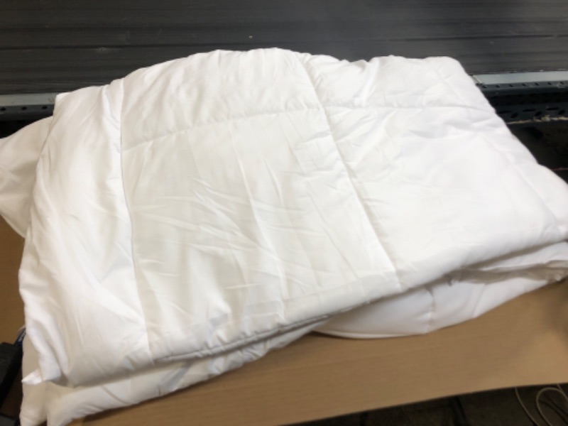 Photo 3 of Bedsure Queen Comforter Duvet Insert - Quilted White Comforter 