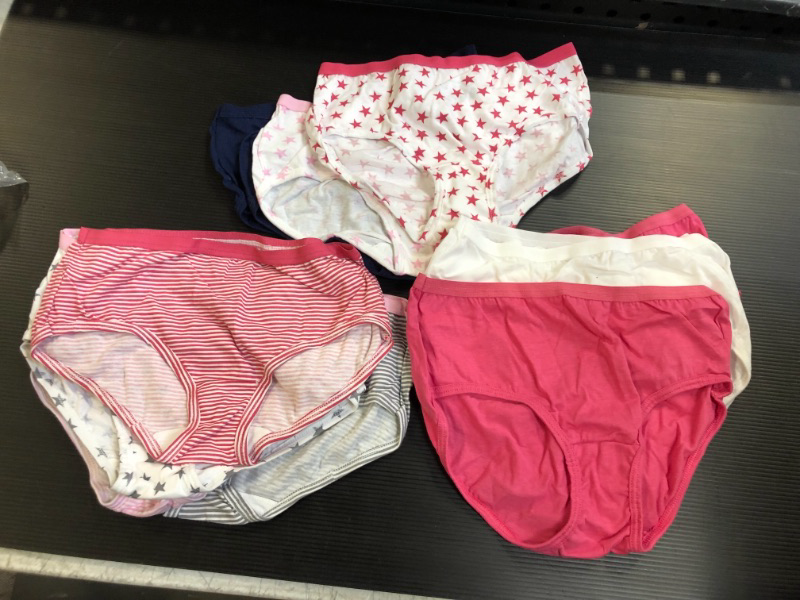 Photo 2 of Fruit of the Loom Girl's 12 Pack Boyshort Underwear, Size 18 
