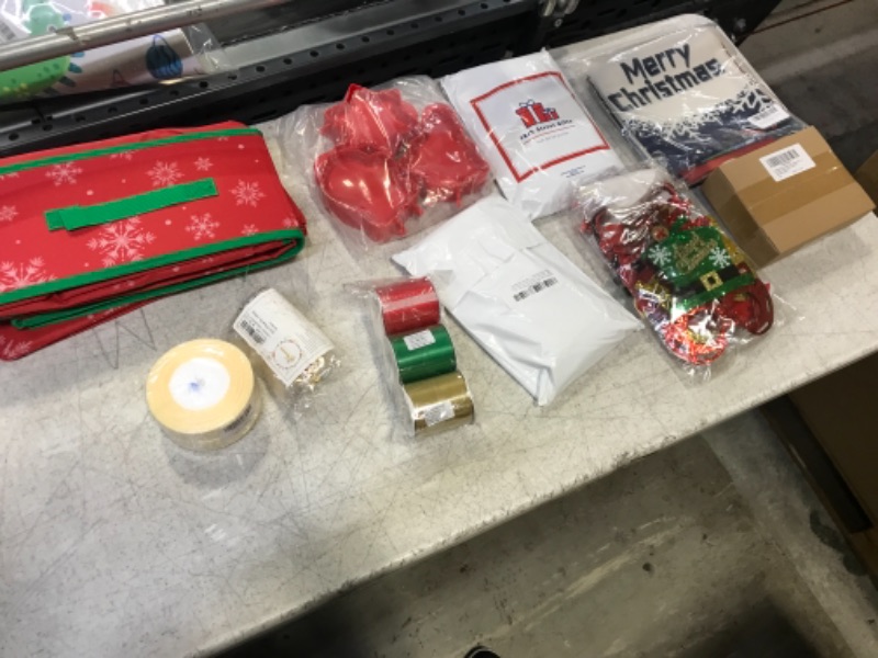 Photo 1 of 10 ITEM ASSORTED CHRISTMAS BAG LOT 