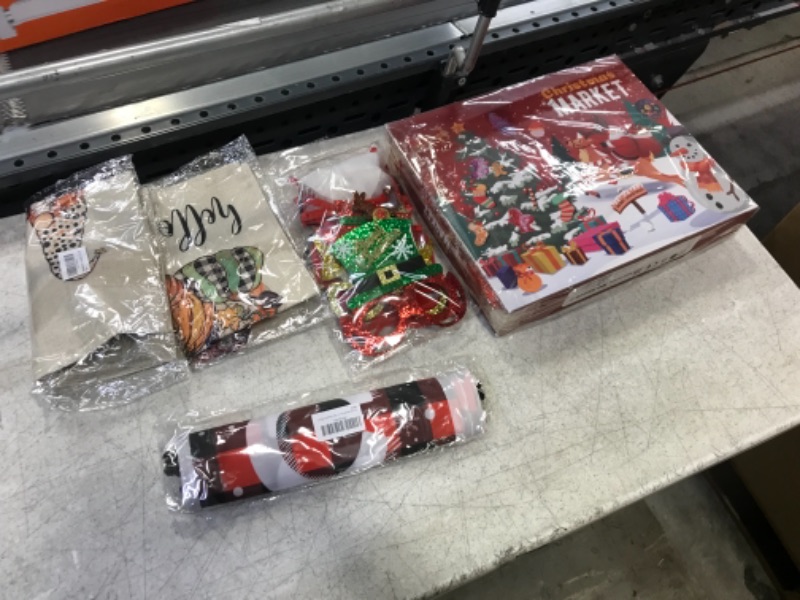 Photo 1 of 5 ITEM ASSORTED CHRISTMAS BAG LOT 