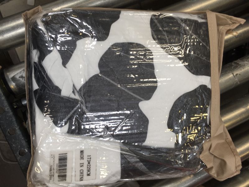 Photo 1 of  Easy Care DUVET COVER  - Twin, Twin Sheet Set COW PRINT 

