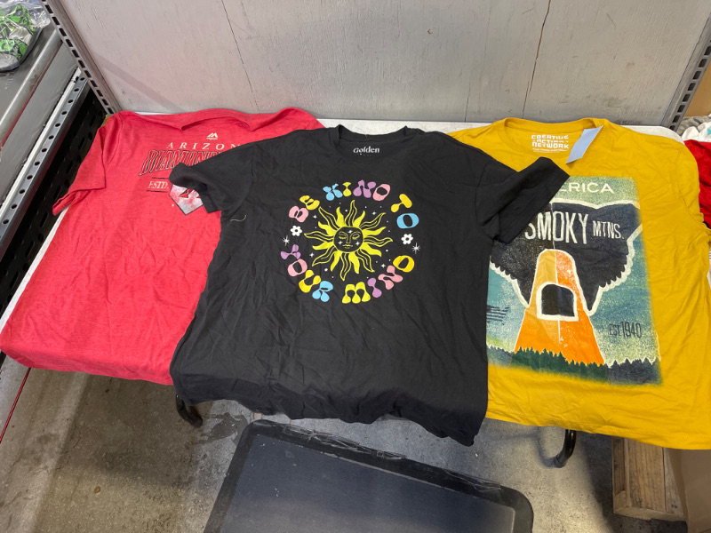 Photo 1 of 3 MEN'S AND WOMAN'S T-SHIRTS (TARGET) SIZE M