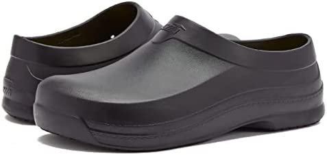 Photo 1 of Avia Flame Slip Resistant Clogs for Women, Slip On Work Shoes for Food Service, Garden, or Nursing - SIZE : 9 ++WAS FACTORY SEALED++ / ++OPENED FOR LIVE PHOTO++ / ++DAMAGE : A LITTLE DIRTY++
