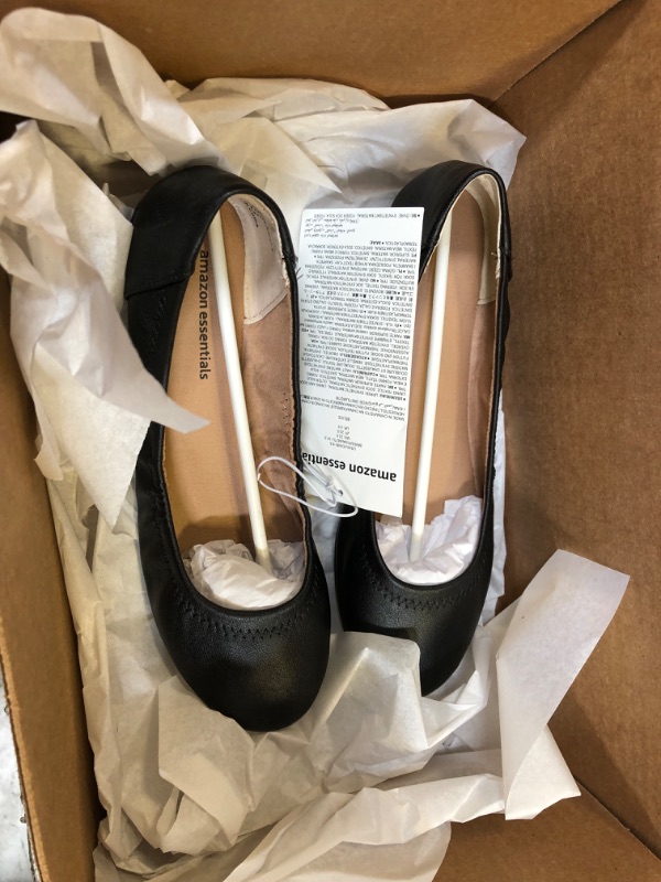 Photo 3 of Amazon Essentials Women's Belice Ballet Flat
6.5