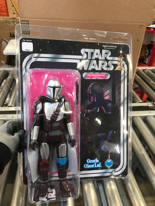 Photo 2 of DIAMOND SELECT TOYS Star Wars: The Mandalorian: Beskar Armor Jumbo Action Figure, Multicolor