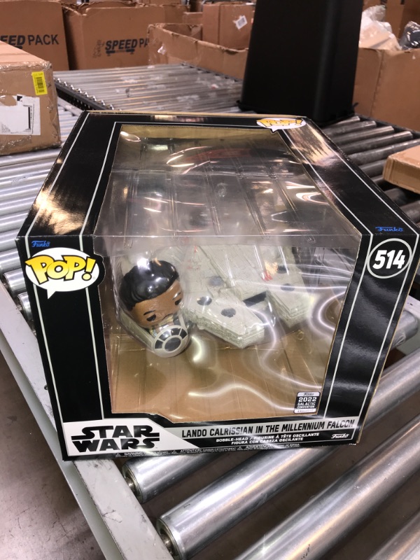 Photo 2 of Funko Pop! Ride Super Deluxe: Star Wars - Lando Calrissian in The Millenium Falcon (Shared Galactic Convention, Amazon Exclusive), Multicolor