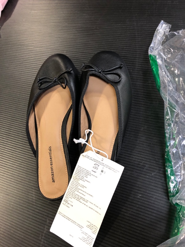 Photo 1 of amazon essentialsblack flats size 5